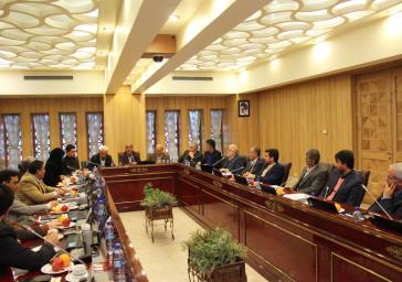 نایب رییس اتاق بازرگانی اصفهان :دولت به جای پرداخت یارانه ،یک اشتغال به هر خانواده هدیه دهد/ در دوران پسا  تحریم تولیدکنندگان و پیمانکاران داخلی را قربانی شرکت های خارجی نکنیم 