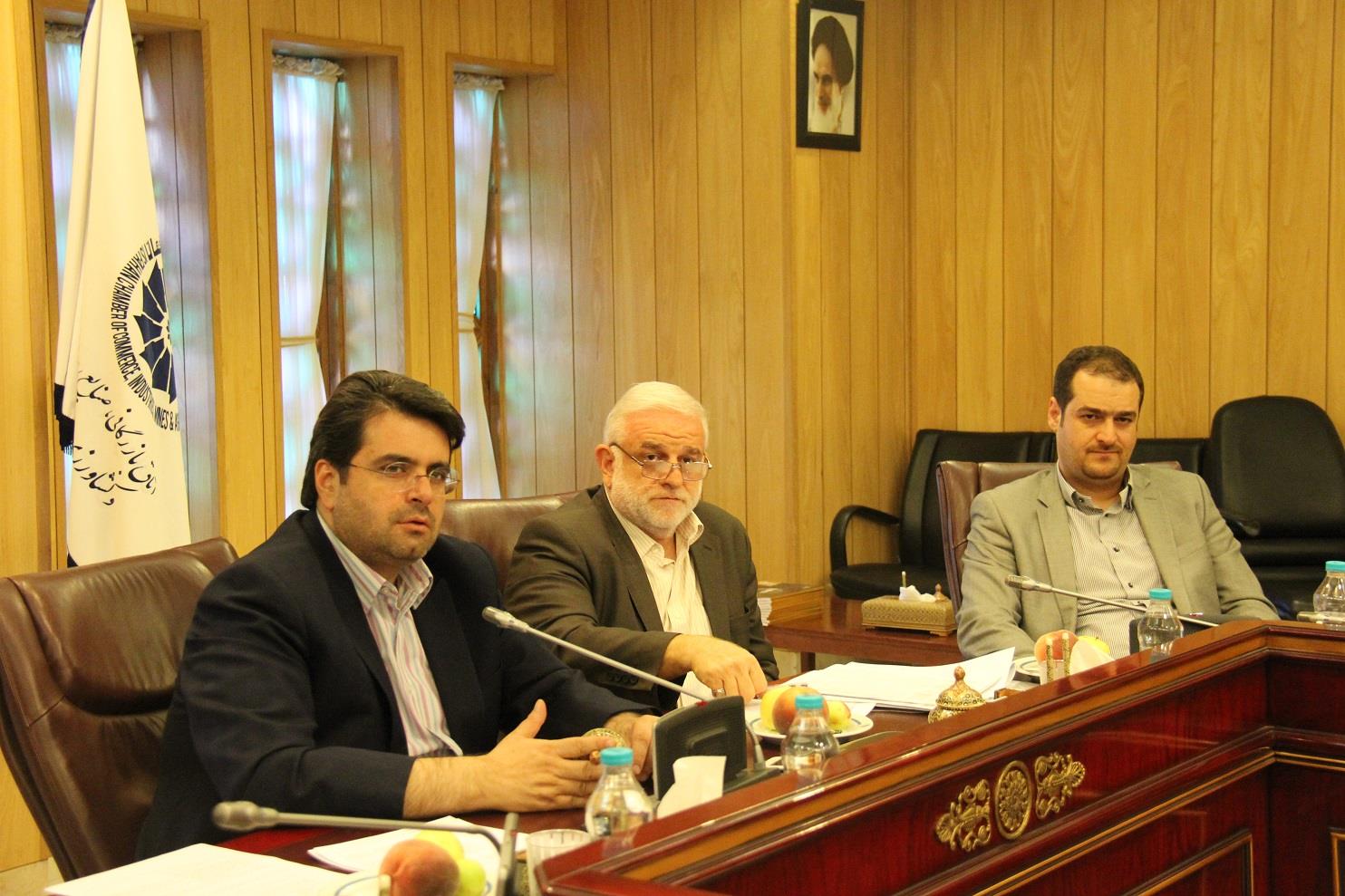 رییس کمیسیون تجارت اتاق بازرگانی اصفهان:   نرخ تسهیلات بانکی برای فعالان اقتصادی تا 37 درصد محاسبه می شود 