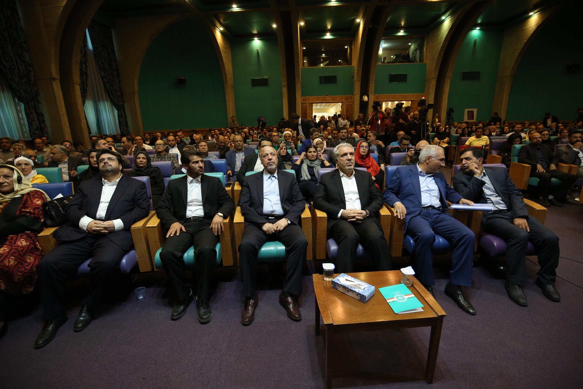 برند شهری و توجه به شرکت های بین المللی روابط عمومی(pr) دو موولفه مهم توسعه گردشگری است