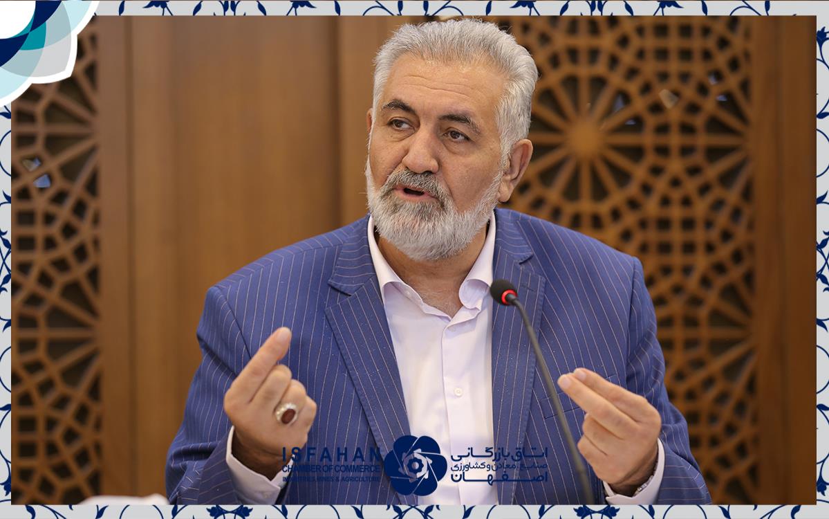 جفاست با پرونده‌سازی‌های نادرست صادرکنندگان و واردکنندگان را ناامید کنیم/ وزارت صمت به تنهایی  نمی تواند ناجی صنعت و معدن کشور باشد