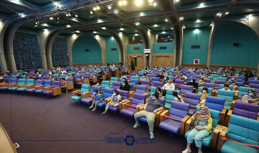 بازرگان کوچک؛کارآفرینی کودکانه به سبک ویتا بازی