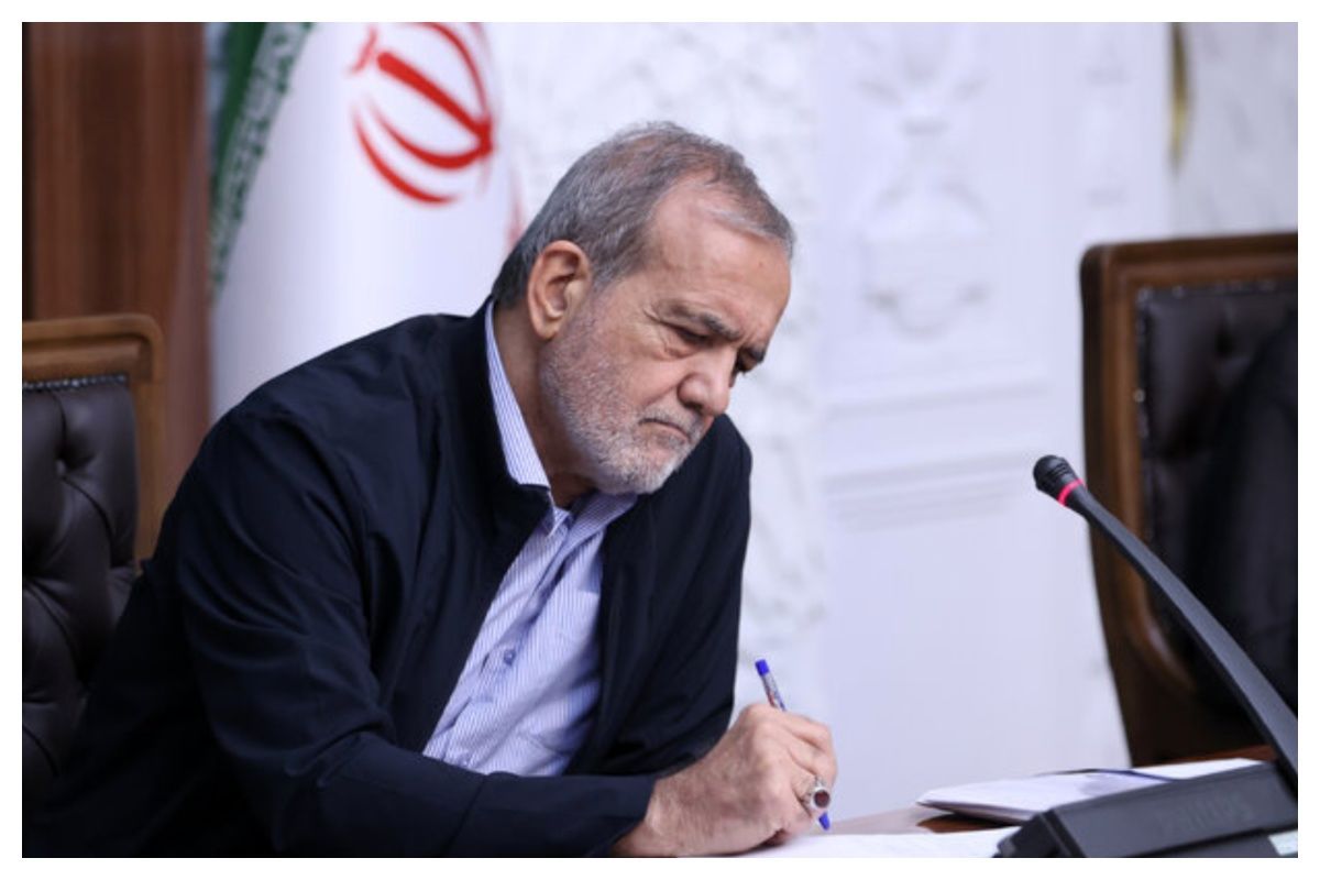 با دستور پزشکیان برق صنایع در مرداد و شهریور قطع نمی‌شود
