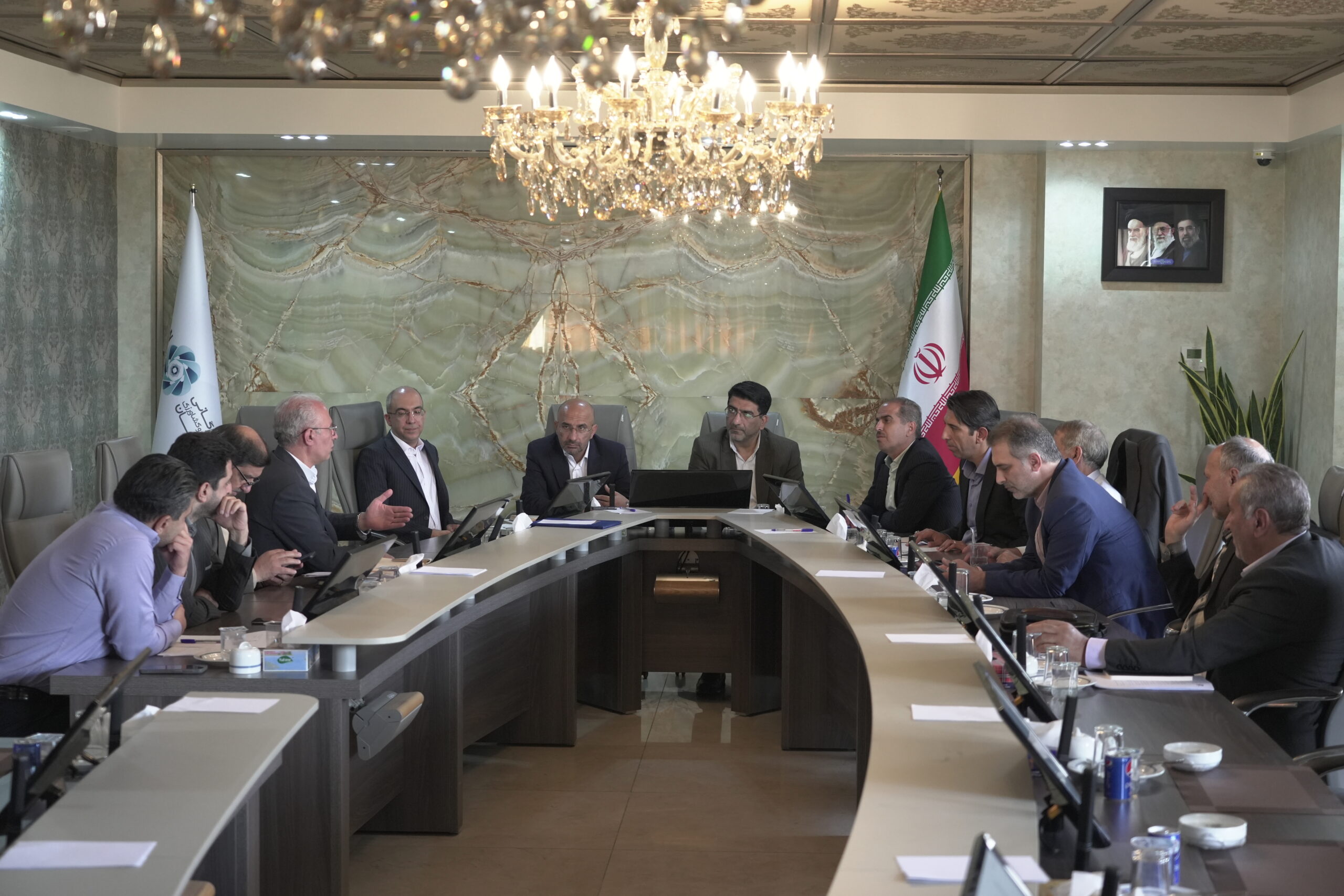 مطالبه برای پایان بلاتکلیفی ثبت سفارش و منشأ ارز واردات