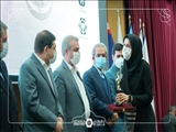  دریافت تندیس صادرکننده نمونه ملی توسط عضو هیئت رئیسه اتاق بازرگانی اصفهان