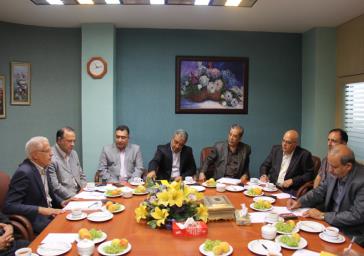در نشست  مشترک اتحادیه صادرکنندگان فرش دستباف با اتاق بازرگانی و سازمان صنعت ،معدن و تجارت اصفهان؛<br /> راههای توسعه بازار صادراتی فرش دستباف اصفهان/هفته  اصفهان با فرش های دستبافت در برزیل   