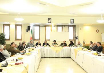 در نشست مجمع نمایندگان اصفهان در مجلس با مدیرکل مالیاتی و فعالان اقتصادی مطرح شد؛ سهم در نظر گرفته شده مالیات  استان اصفهان بایستی تعدیل شود 