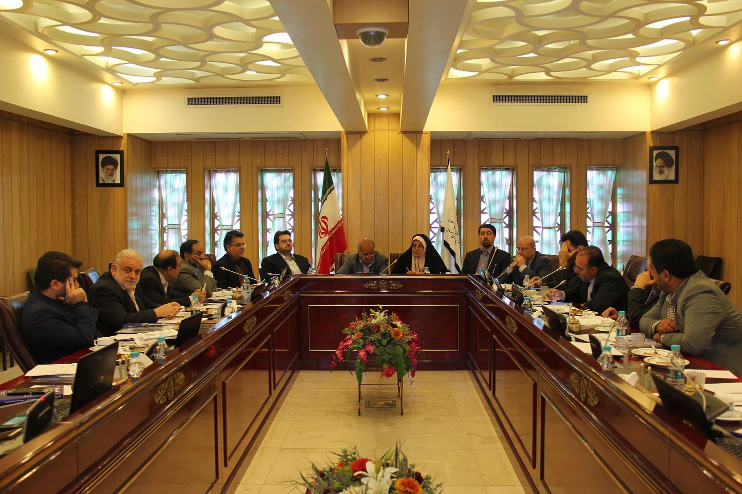 درهفتمین جلسه کمیسیون سیاستگذاری و پایش اتاق بازرگانی اصفهان ؛  بررسی چارت جدید اتاق بازرگانی اصفهان