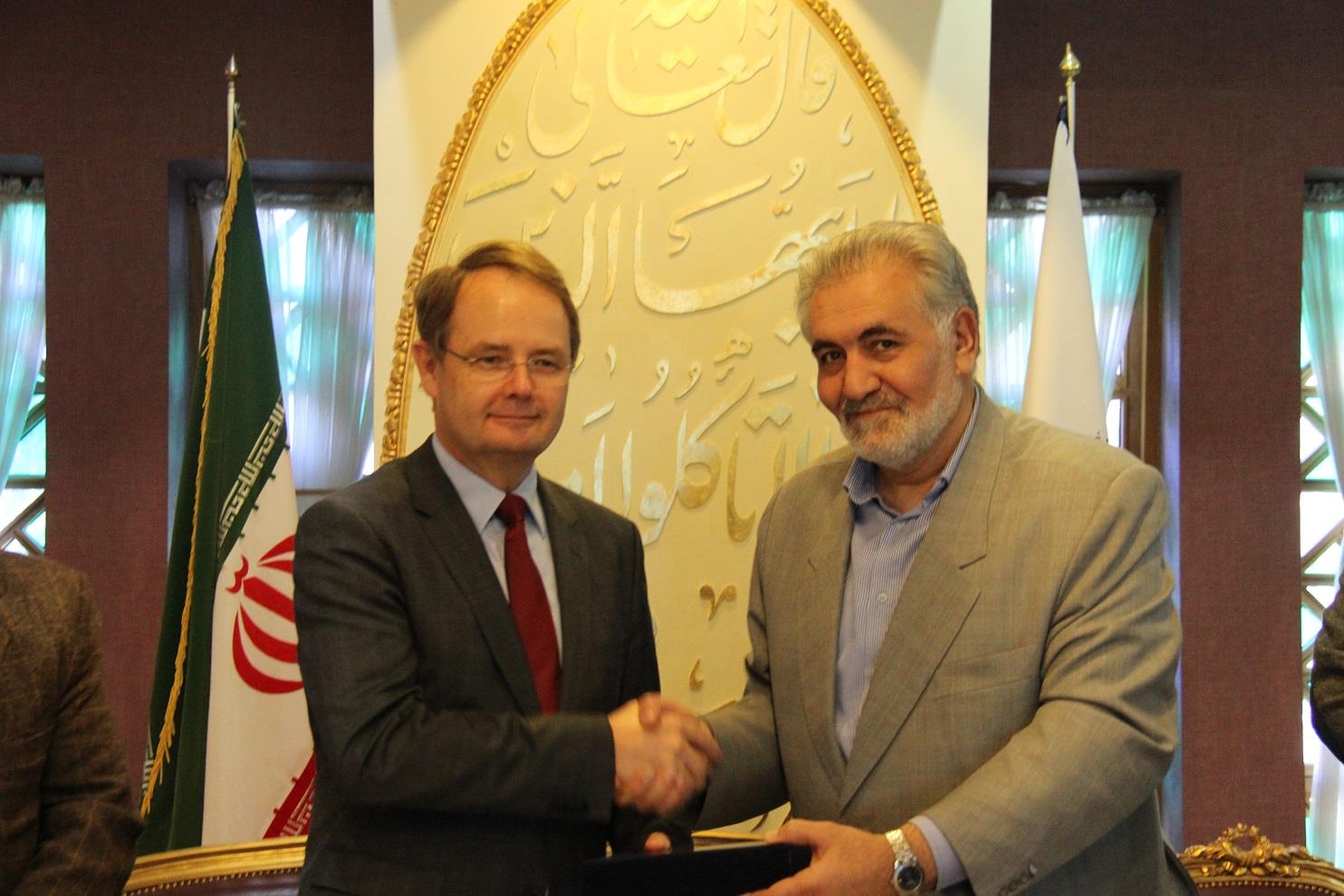 سهل آبادی در دیدار با معاون اتاق بازرگانی برلین :  تمام ظرفیت اتاق بازرگانی  در اختیار سرمایه گذاران خارجی جهت سرمایه گذاری در استان اصفهان  است 