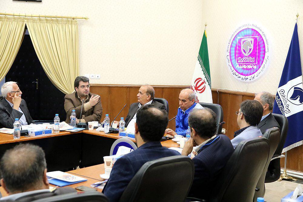  در بازديد اعضاي كميسيون صنايع اتاق بازرگاني اصفهان از ايران خودرو خراسان مطرح شد؛ صنعت خودرو نيازمند يك تحول بنيادي است 