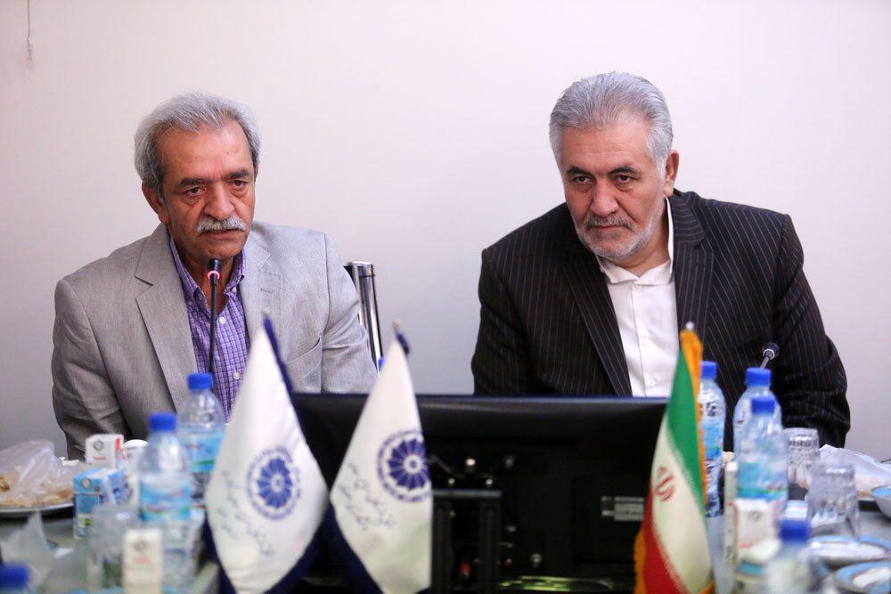  رئیس اتاق بازرگاني ایران:بر هم خوردگي تعادل عرضه و تقاضا/مردم به خرید کالاهای بي كيفيت وارداتي روی آورده‌اند 