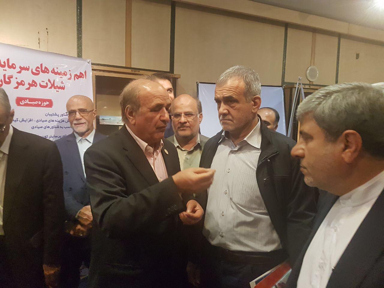  رناسي: خرید شناور و تجهیزات دریایی از خارج از کشور ظلم مضاعف به توليد كنندگان داخلي است   