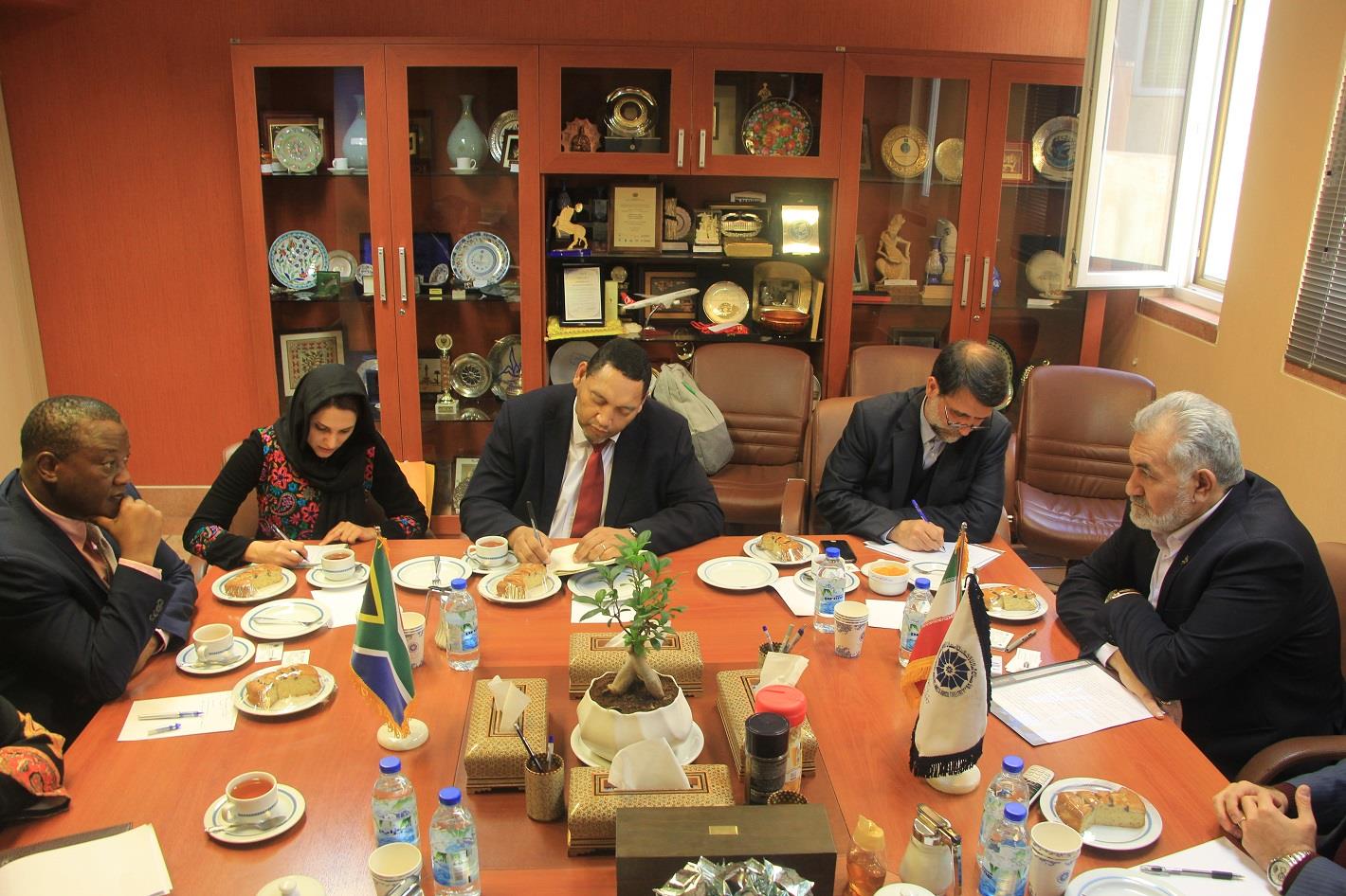 برگزاری نمایشگاه مشترک و تبادل هیات های تجاری بین آفریقای جنوبی