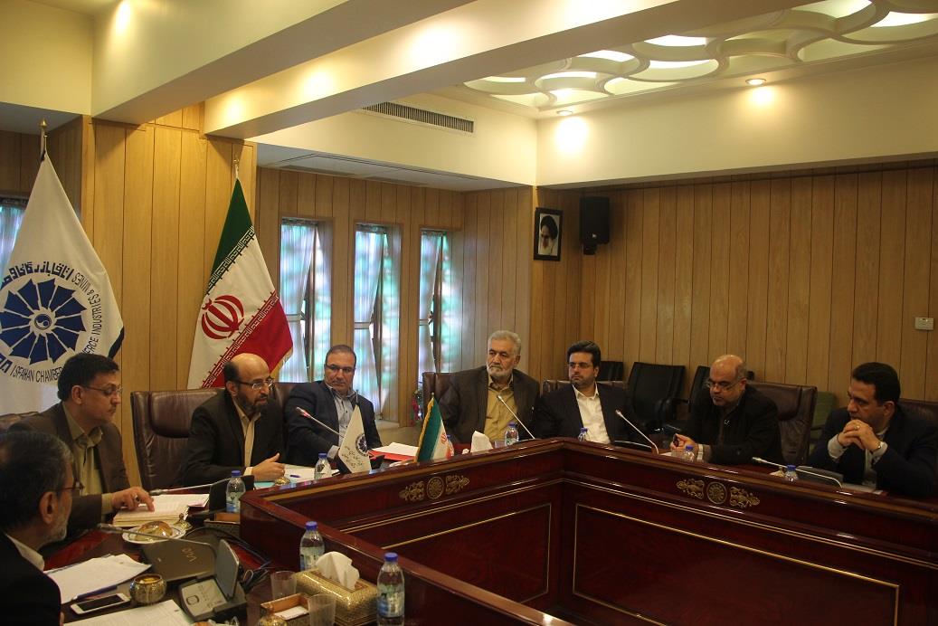 کارگروه ها،کمیته ها  وستادها باید در عمل مسایل فعالان اقتصادی را برطرف کنند