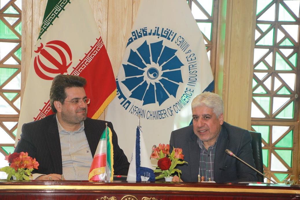 نقش موثر دانشگاه اصفهان در شناسایی مشکلات بنگاه های اقتصادی و تبدیل آن به مساله و ارایه راه حل مساله  