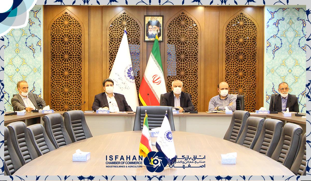 تحقق سیاست های اقتصادی شفاف در جبران GDP از دست رفته استان مهم است/ توسعه سهم بخش خصوصی،جذب سرمایه گذاری خارجی و تسهیل صادرات از مهمترین پیش نیازهای دستیابی به جهش اقتصادی است 