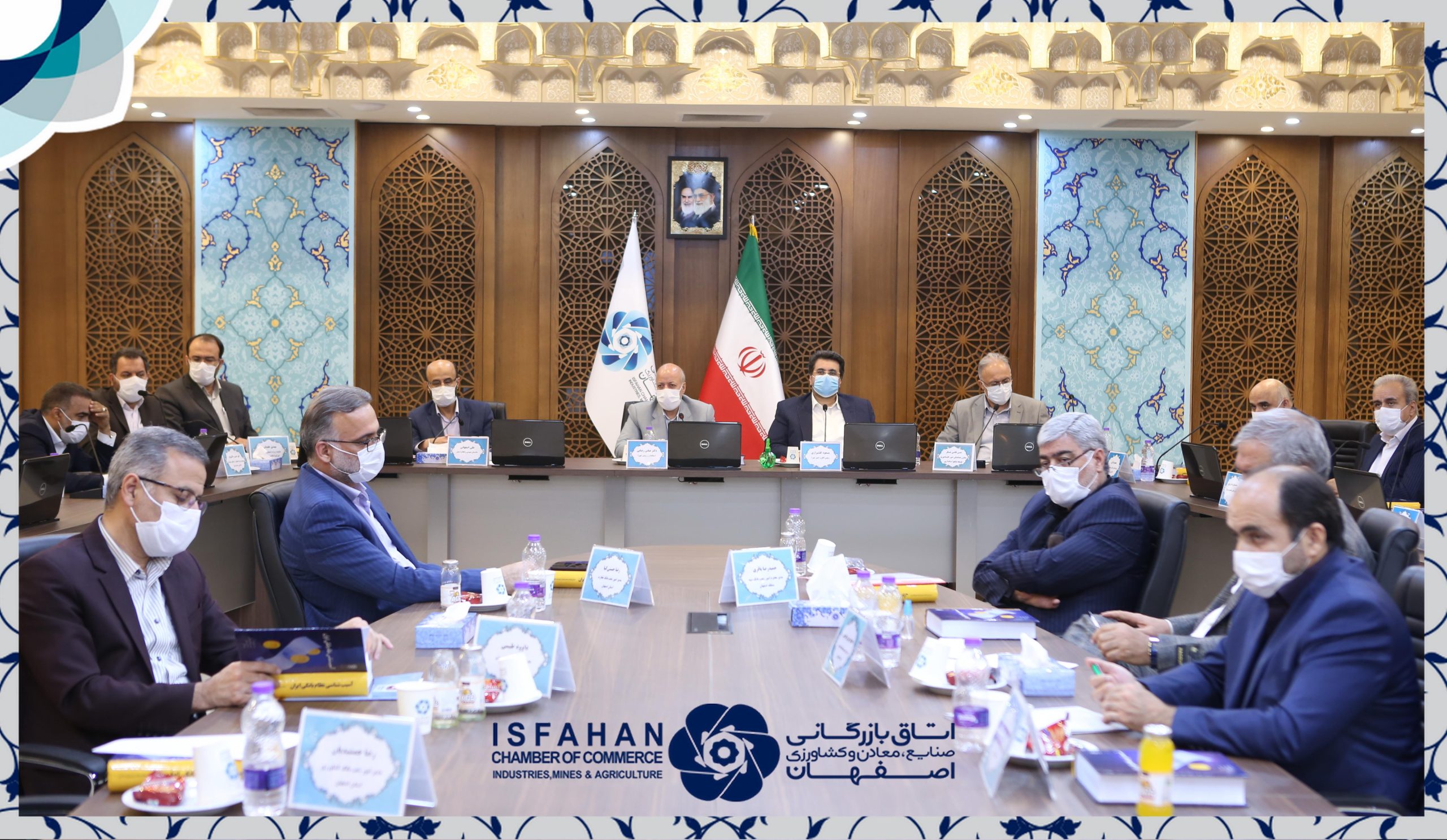 ابراز نگرانی رئیس اتاق بازرگانی اصفهان از عدم تخصیص ارز واحدهای تولیدی/ تصویب شیوه نامه کنسرسیوم بانکی استان به منظور تسریع در تأمین مالی بنگاه های اقتصادی