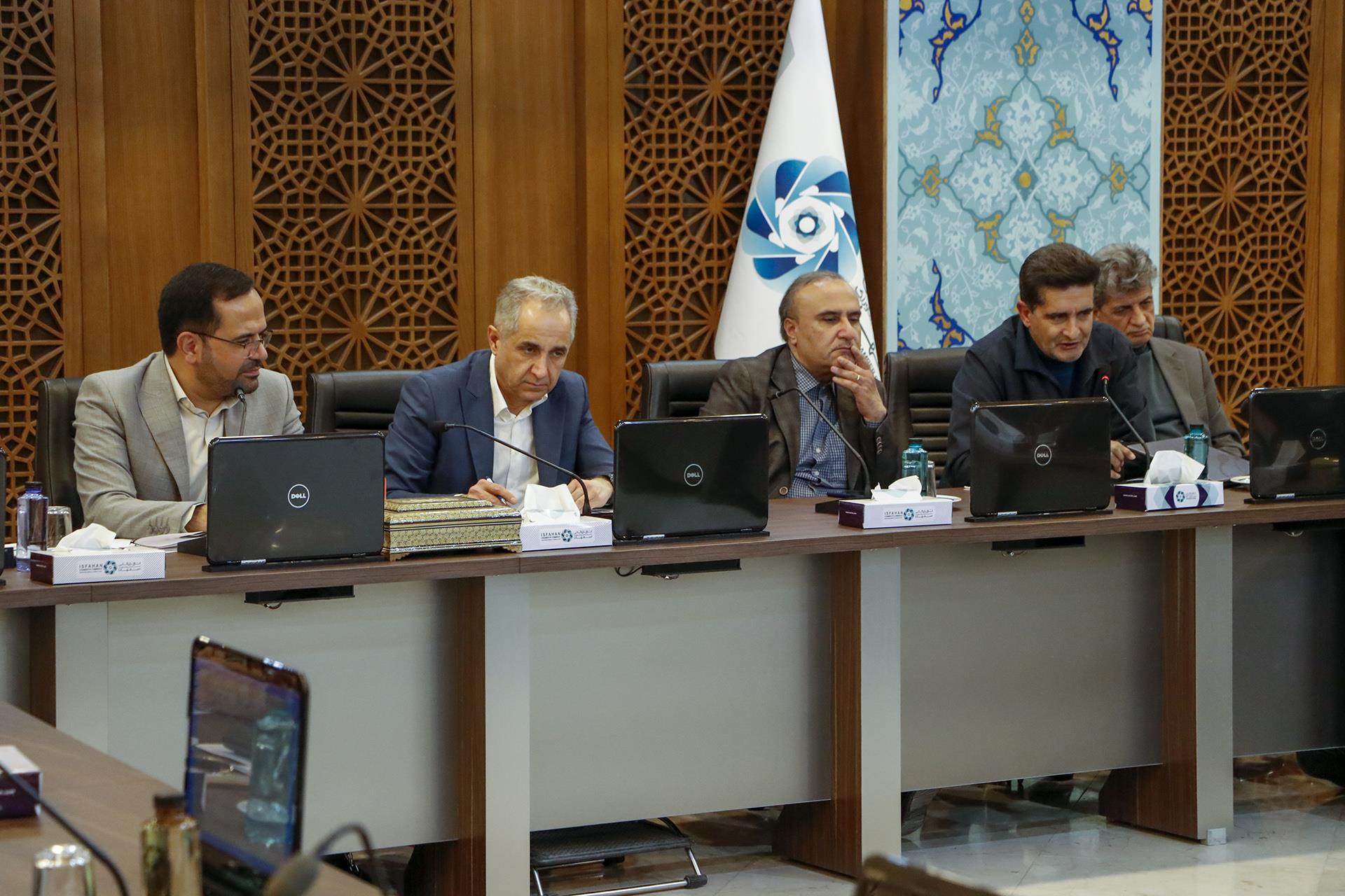 بررسی فرصت‌های همکاری اقتصادی با صربستان در اتاق بازرگانی اصفهان