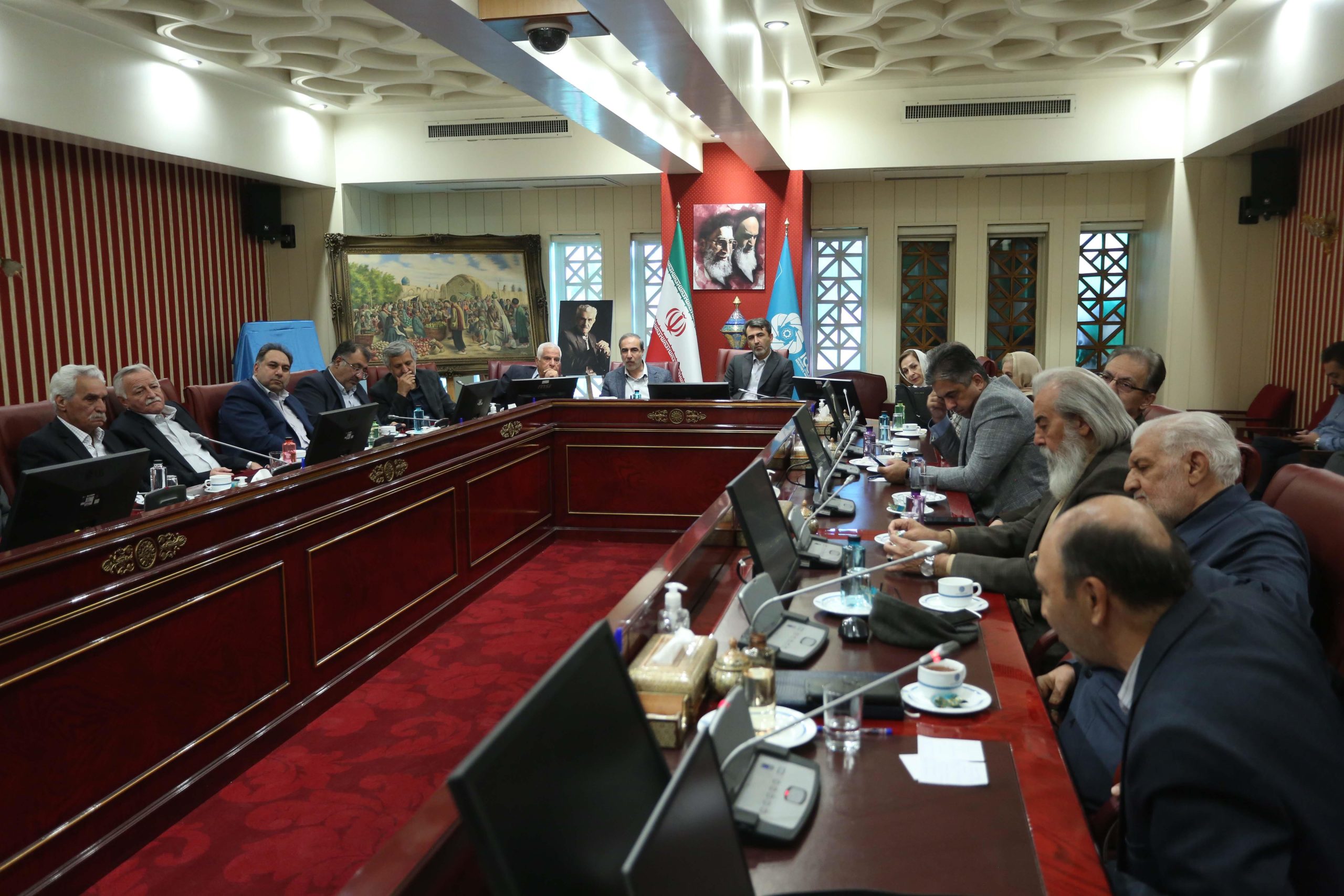 اتاق بازرگانی حامی هنر فاخر و هنرمندان است