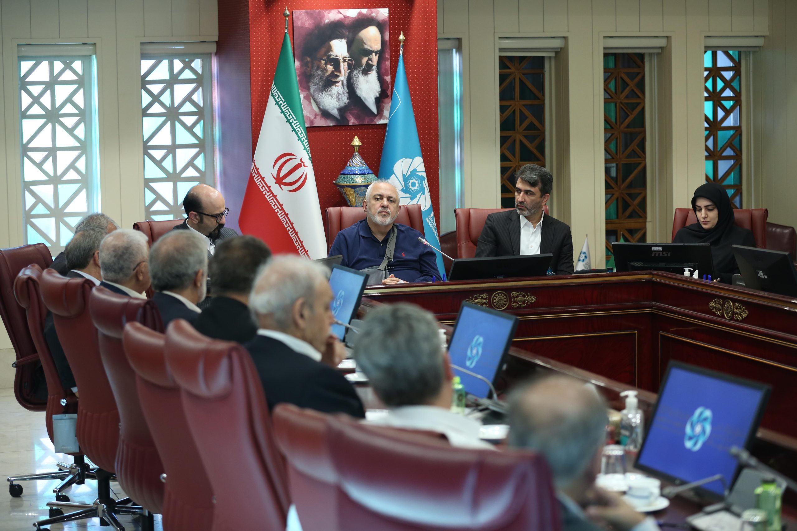 تا دولت دست از تصدی‌گری در اقتصاد دست بر ندارد وضعیت اصلاح نمی‌شود