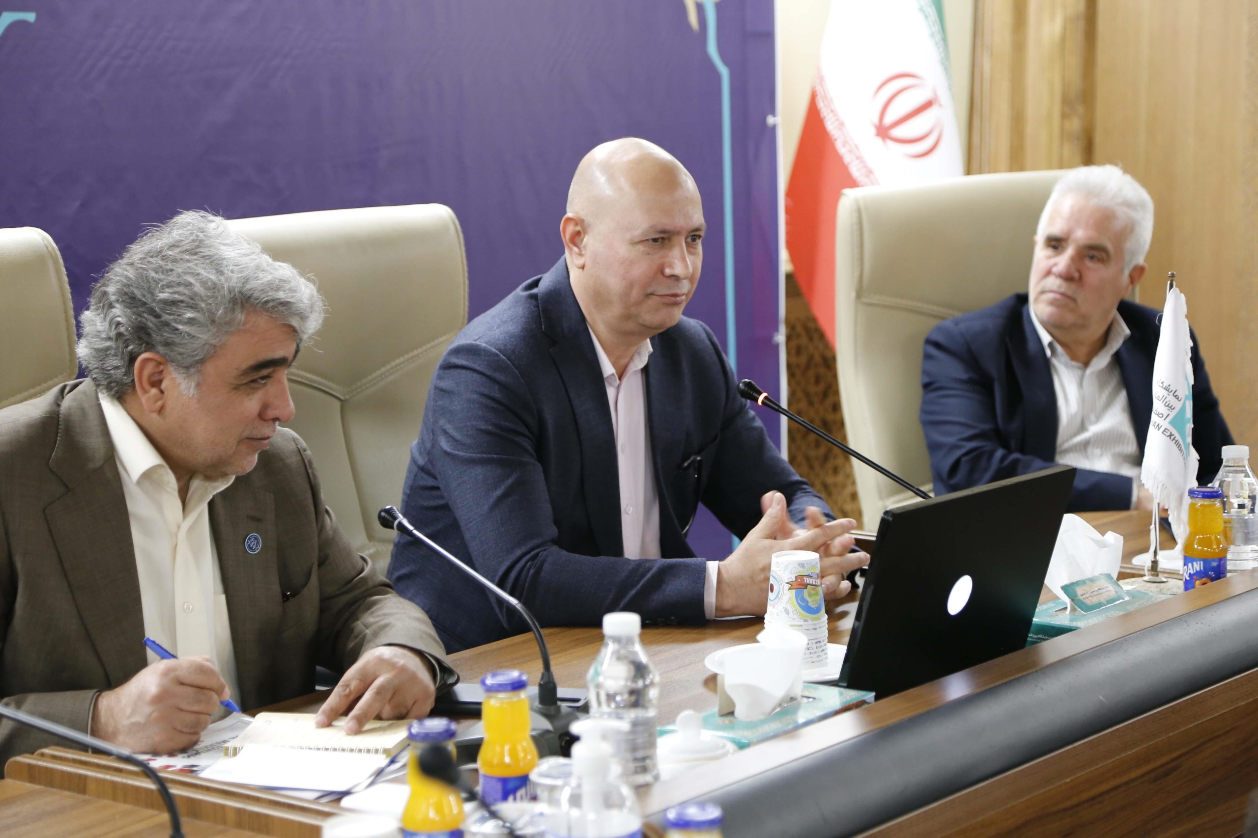 عدم دسترسی به تجهیزات برای فرآوری سنگ به دلیل کمبود تعاملات با دنیا