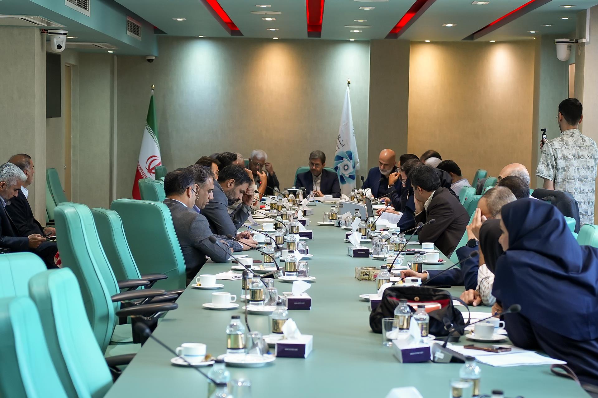 هم‌افزایی دولت و بخش خصوصی برای انگیزه‌بخشی به فعالان اقتصادی