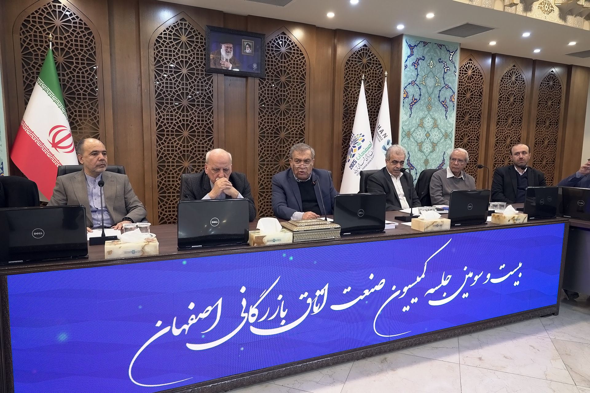 تاب‌آوری بنگاه‌ها در اقتصاد معلق؛ از ضرورت نظم مالی تا مطالبه