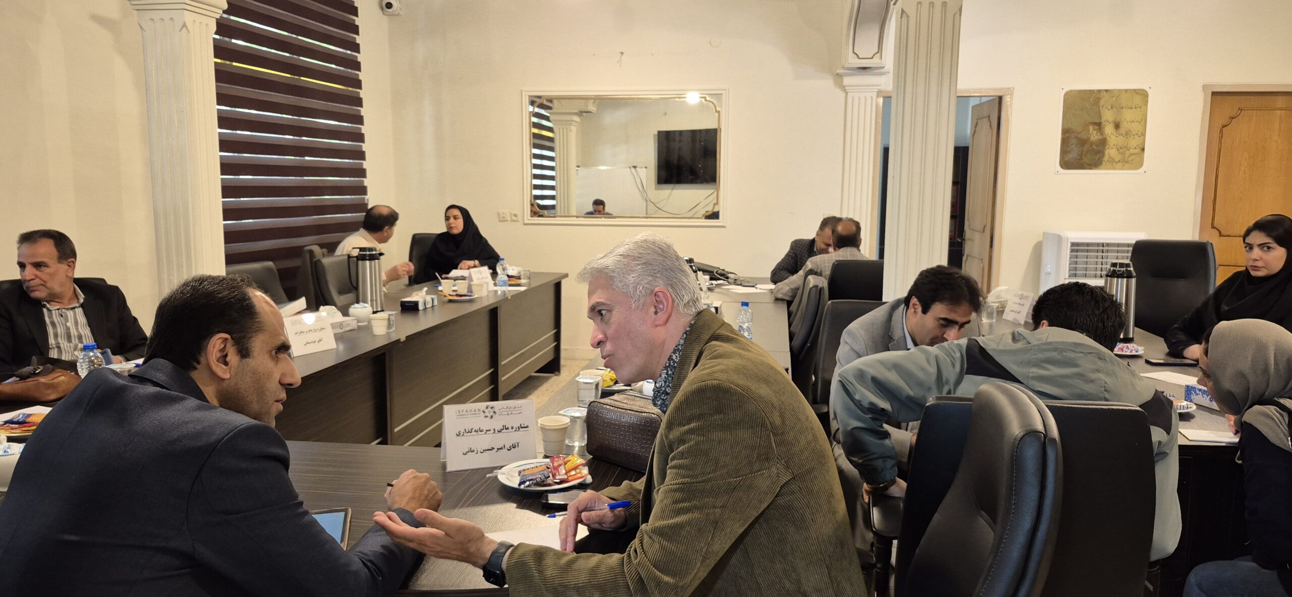 حضور مشاوران اتاق بازرگانی، صنایع، معادن و کشاورزی اصفهان در دفتر نمایندگی خوانسار