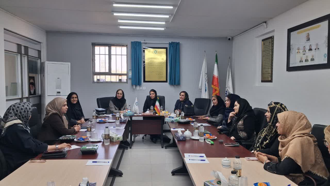 برگزاری نخستین جلسه کمیته بانوان اتاق بازرگانی اصفهان شعبه نجف‌آباد، تیران و کرون