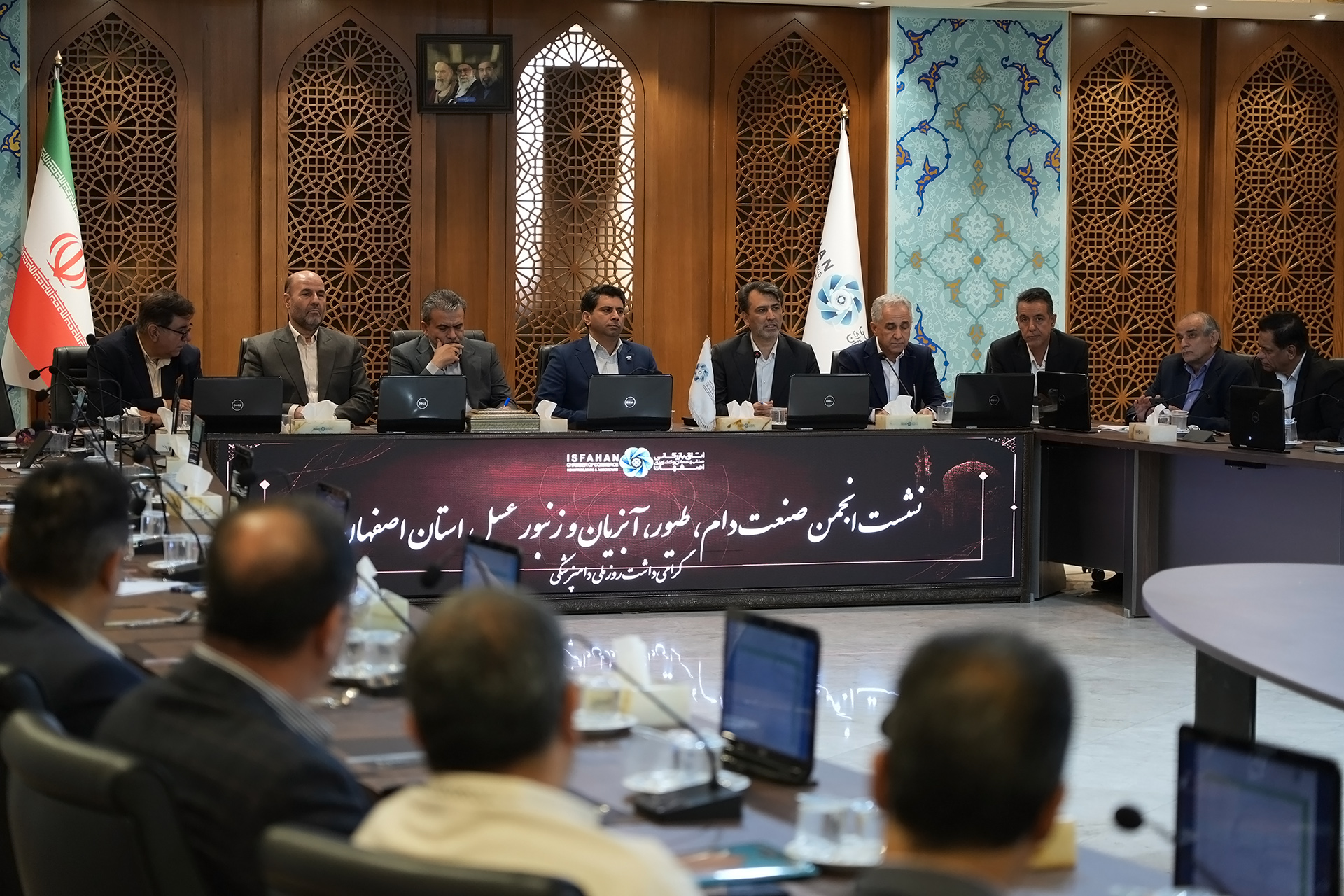 تفویض اختیار و تأمین اعتبار؛ سه مطالبه صنعت دامپروری