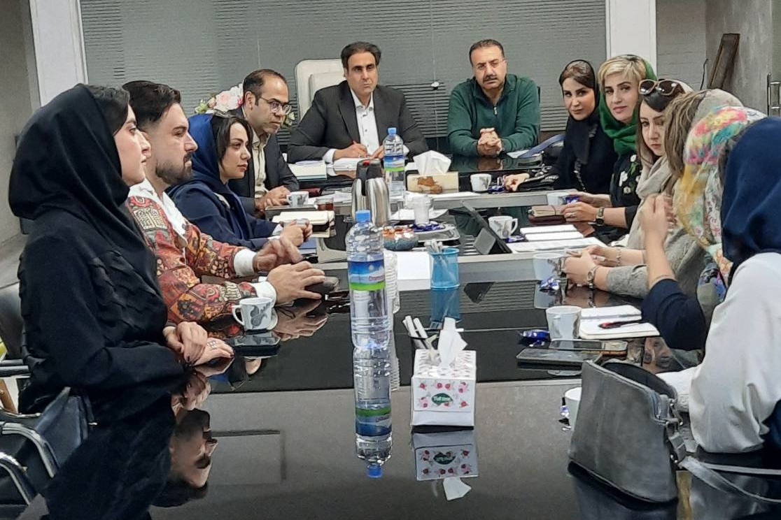 برنامه ریزی برای رویداد میراث زرین 3 در نشست کمیته بانوان